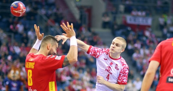 Polscy piłkarze ręczni wygrali w Krakowie z Czarnogórą 27:20 (11:8) w swoim drugim meczu grupy I rundy zasadniczej mistrzostw świata rozgrywanych w Polsce i Szwecji. Biało-czerwoni już wcześniej stracili szansę na awans do ćwierćfinałów.

