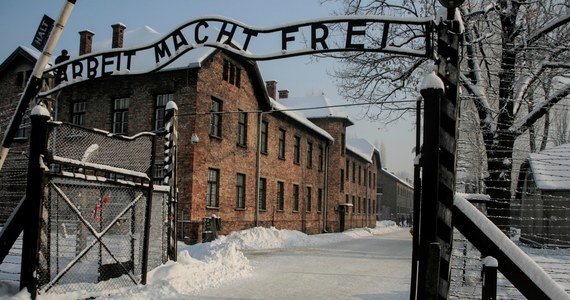 Lekcję internetową poświęconą podobozom kompleksu Auschwitz udostępniło Muzeum Auschwitz – podały służby prasowe Miejsca Pamięci w Oświęcimiu. Istniało ich ponad 40. Rozsiane były zarówno blisko obozu, jak i dalej – głównie na Śląsku.