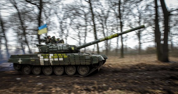 Ukraińska agencja Ukrinform poinformowała, powołując się na algierski portal Menadefense, że Maroko przekazało Ukrainie około 20 czołgów T-72B, które są obecnie modernizowane w Czechach. ​Maszyny zostały zakupione na Białorusi w latach 1999-2000.