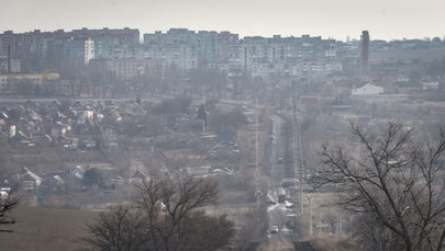 Rosyjskie wojska chcą okrążyć Bachmut. Wskazano powód