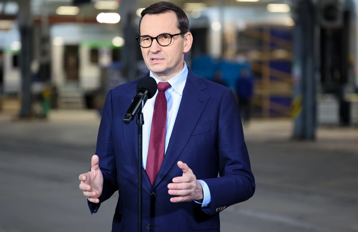 ​Premier Mateusz Morawiecki powiedział na briefingu prasowym, że Polska wystąpi o zgodę Niemiec na przekazanie czołgów Leopard na Ukrainę. "Nawet gdybyśmy tej zgody ostatecznie nie dostali, to i tak w ramach małej koalicji, jeśliby Niemców w niej nie było, przekażemy nasze czołgi razem z innymi na Ukrainę" - dodał szef rządu.