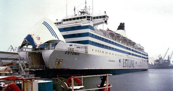 Nie ma śladów kolizji z innym statkiem, obiektem pływającym, ani pozostałości świadczących o eksplozji, mogących spowodować zatonięcie w 1994 roku promu Estonia - ogłosiła w Tallinie wspólna estońsko-szwedzko-fińska komisja ekspertów.