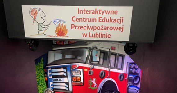 Centrum Edukacji Przeciwpożarowej powstało w lubelskiej komendzie Państwowej Straży Pożarnej. Ścieżka edukacyjna jest przeznaczona dla dzieci i młodzieży. Aranżacja pomieszczeń pozwala pokazać m.in. zagrożenia pożarowe, jakie występują w mieszkaniach oraz skutki wypadków drogowych czy katastrof budowlanych.


