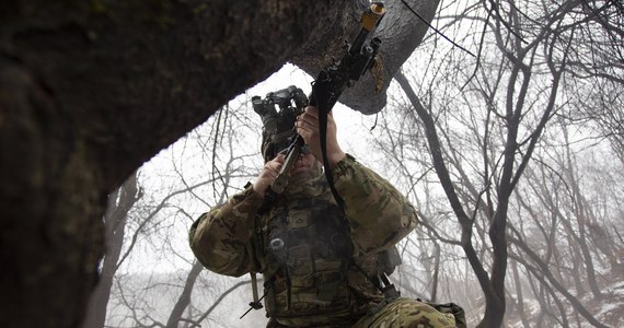 Stany Zjednoczone i Izrael rozpoczęły manewry wojskowe "Juniper Oak 23", które są największymi jak dotąd wspólnymi ćwiczeniami tych sił. Obejmują działania morskie, lądowe, powietrzne, kosmiczne oraz związane z wojną elektroniczną. Celem ich jest między innymi postraszenie niektórych nieprzyjaznych krajów. 