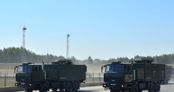Białoruska armia przywraca do użytku wojskowy sprzęt, który był "długoterminowo magazynowany". Poinformował o tym resort obrony w Mińsku. 