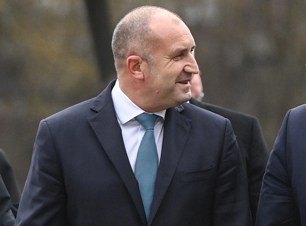 ​Bułgarski prezydent poinformował we wtorek, że rozwiązuje parlament 3 lutego i wyznacza piąte od dwóch lat przedterminowe wybory parlamentarne na 2 kwietnia. Jednocześnie Rumen Radew ma mianować kolejny tymczasowy rząd, na czele którego stanie ponownie, jak w ostatnich 6 miesiącach, Gyłyb Donew.