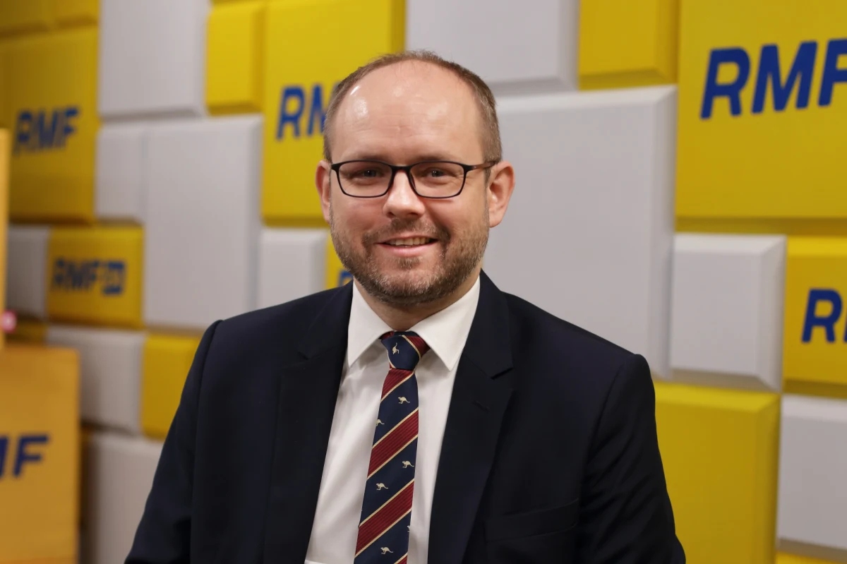 „Myślę, że dziś, najpóźniej jutro będą czekały na nas dobre informacje od naszych zachodnich partnerów. Jednym z elementów, jaki wpłynął na decyzję Niemiec, były nasze zabiegi, próby przekonywania” – mówił o przekazaniu czołgów Leopard Ukrainie Marcin Przydacz w Porannej rozmowie w RMF FM. Szef prezydenckiego Biura Polityki Międzynarodowej dodał, że intensywne rozmowy o przekazaniu czołgów Ukraińcom prowadzone były nie tylko z Niemcami, ale i z Stanami Zjednoczonymi.