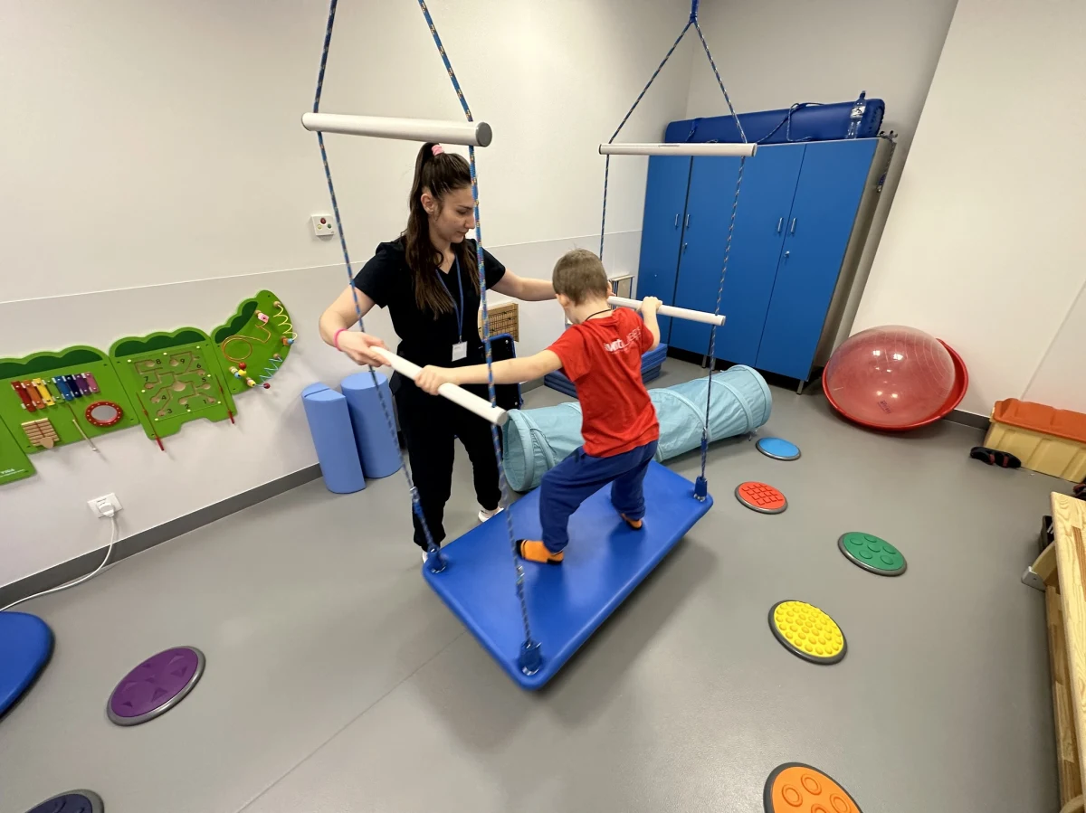 Wielkopolskie Centrum Pediatrii w Poznaniu przez najbliższe 10 lat będzie przeprowadzać bezpłatną rehabilitację dzieci. Pieniądze na ten cel trafią do szpitala z Narodowego Funduszu Zdrowia. To dobra wiadomość dla małych pacjentów i ich rodziców.  
