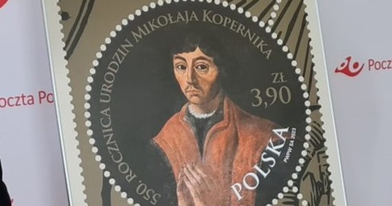 Portret Mikołaja Kopernika, który widnieje na epitafium ufundowanym mu w XVIII w. przez kanoników warmińskich znalazł się na znaczku pocztowym. Prezes Poczty Polskiej Krzysztof Falkowski zapowiedział, że w 2023 roku poświęconym Kopernikowi, zostanie wydany jeszcze jeden okolicznościowy znaczek i karta pocztowa.