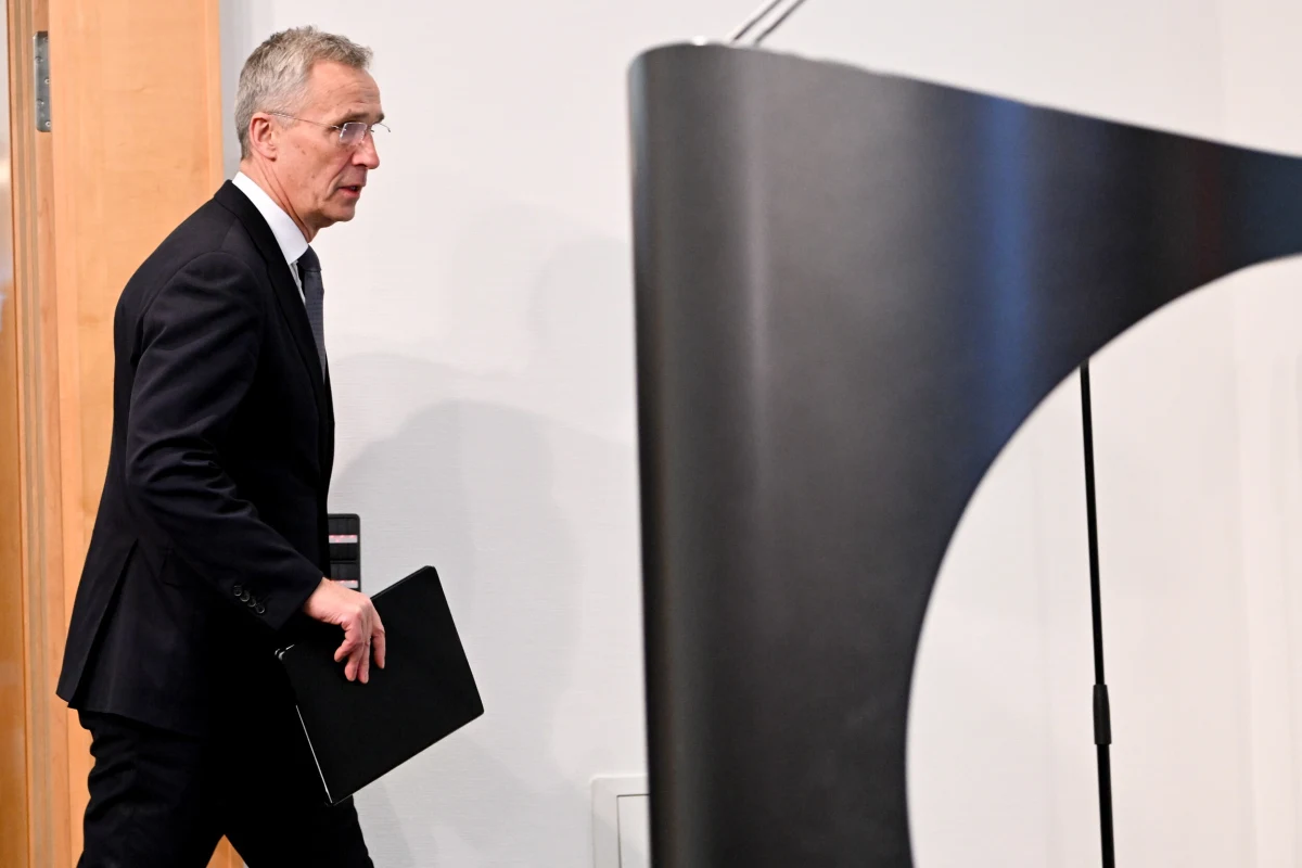 "Z zadowoleniem przyjmuję przywództwo kanclerza Olafa Scholza i Niemiec w dostarczaniu czołgów Leopard 2 na Ukrainę w porozumieniu z innymi sojusznikami NATO i partnerami" - tak szef NATO Jens Stoltenberg skomentował na Twitterze zmianę stanowiska Berlina w tej sprawie. Jak informuje korespondentka RMF FM w Brukseli, większość unijnych komentujących przyjęła decyzję Niemiec z zadowoleniem i ulgą. 