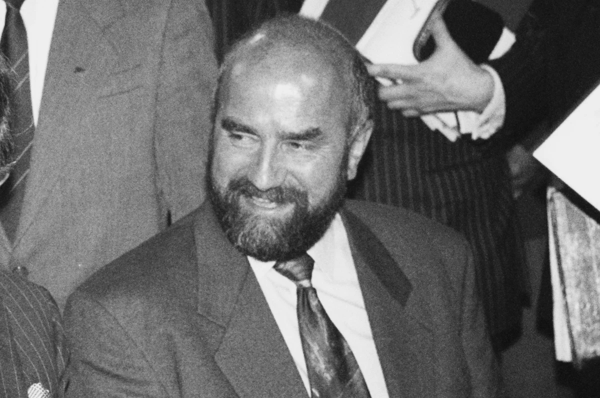 ​W środę przed południem w wieku 79 lat zmarł Franciszek Stefan Jamroż. W latach 90. ubiegłego stulecia był prezydentem Gdańska, a wcześniej działaczem "Solidarności". Informację o jego śmierci przekazała rodzina - podał gdański magistrat.