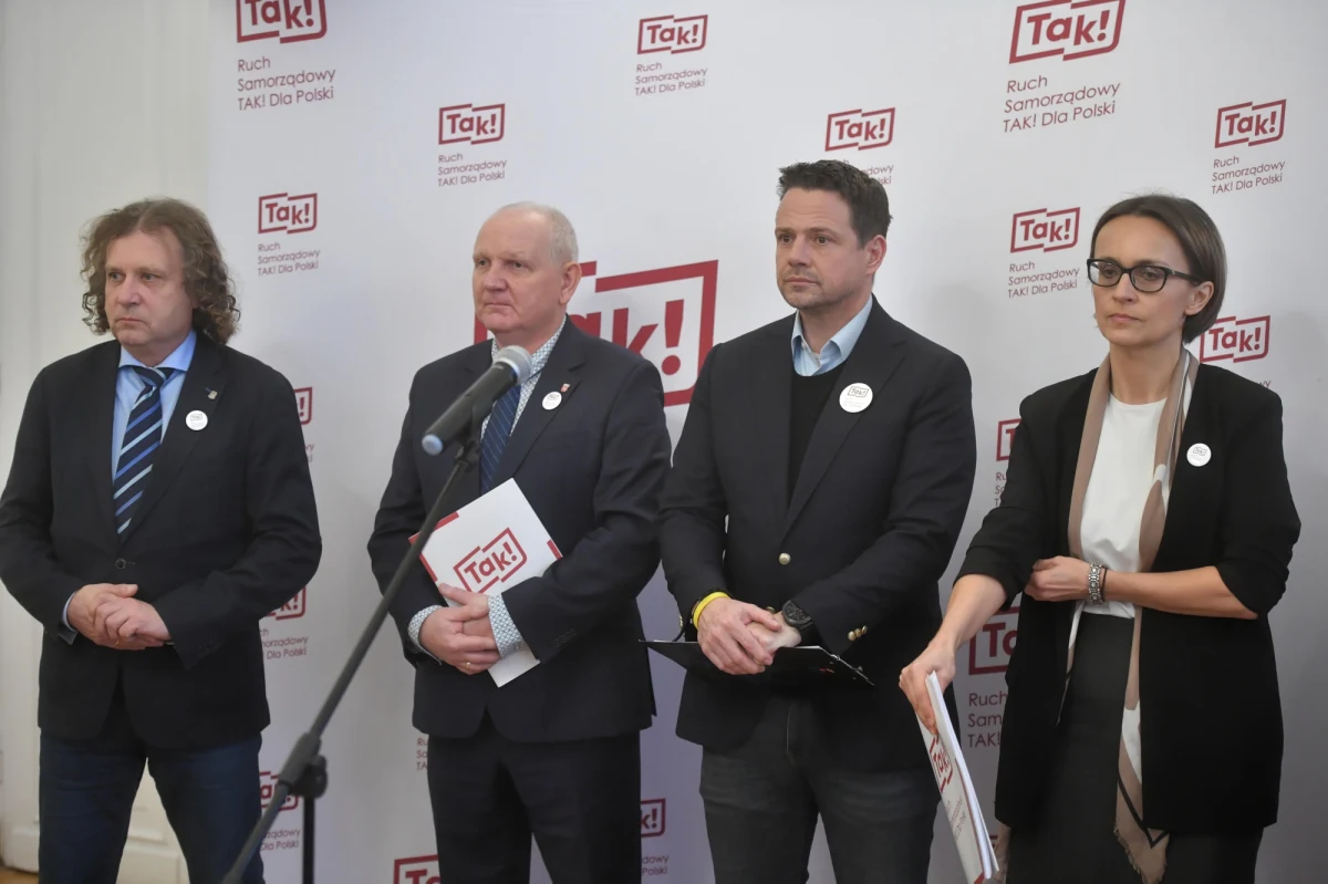 W każdym okręgu na listach wyborczych KO do Sejmu ma się znaleźć trójka popularnych samorządowców: burmistrzów, wiceprezydentów czy starostów. Taką informację dostali działacze Ruchu Samorządowego Tak! Dla Polski – informuje "Gazeta Wyborcza".