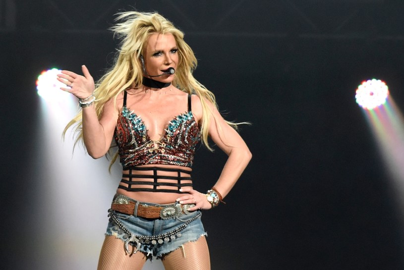 Britney Spears wzbudza coraz większy niepokój wśród swoich fanów. Niedawno pisała, że zmienia imię, a teraz całkowicie zniknęła z mediów społecznościowych. Teraz głos zabrała także lokalna policja.
