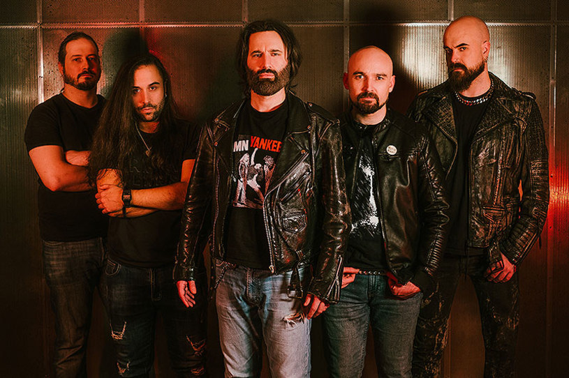 Rozmiłowana w komiksach, heavymetalowa formacja Frenzy z Hiszpanii wyda w kwietniu drugi longplay. 