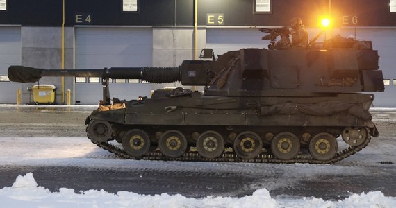 Wielka Brytania rozpocznie w przyszłym tygodniu szkolenie ukraińskich żołnierzy w zakresie obsługi i naprawy wysyłanych do tego kraju czołgów Challenger-2, zaś celem jest, by same czołgi dotarły przed końcem marca - ogłosił wiceminister obrony Alex Chalk. 