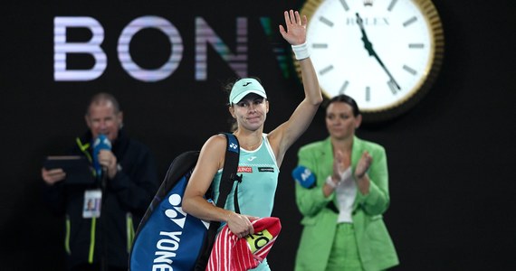 Magda Linette wycofuje się z turnieju w Tajlandii. Na kortach w Hua Hin nie zobaczymy półfinalistki tegorocznego Australian Open. Na zmianę planów miał właśnie wpływ sukces polskiej tenisistki w wielkoszlemowym turnieju. Linette doszła tak daleko, że zaliczyła solidny awans w rankingu WTA. W najnowszym notowaniu zajmie 22. miejsce. 