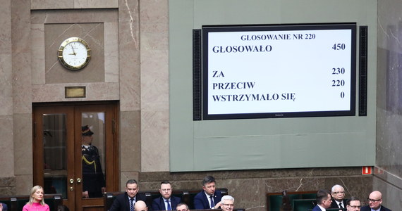 Podniesiona zostanie wysokość spadków i darowizn, od których nie trzeba odprowadzać podatku. W czwartek Sejm uchwalił nowe przepisy w tej sprawie. Zmiany mają obowiązywać od 1 lipca 2023 r.