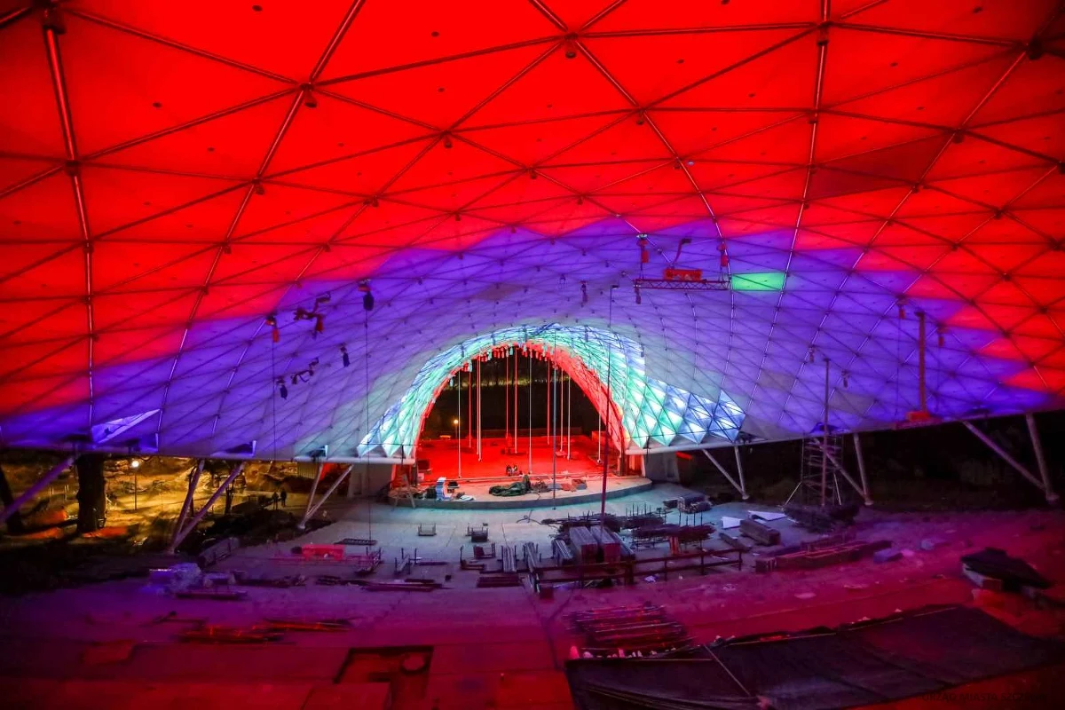 ​Szczeciński amfiteatr wybrany najlepszą "Przestrzenią publiczną" w Polsce. Zmodernizowany Teatr Letni zwyciężył w konkursie Property Design Awards, który obejmował inwestycje ukończone w minionym roku.