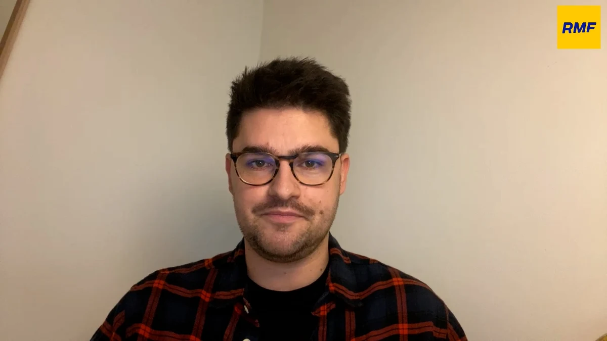 „Głównym tematem tej kampanii wyborczej była wojna w Ukrainie i to czy Czechy jakoś do niej dołączą. Andrej Babisz ciągle powraca do tego tematu i straszy, że generał Petr Pavel będzie chciał, żeby Czechy stały się aktywną częścią tej wojny. Pavel uspokaja i mówi, że konieczna jest współpraca z sojusznikami z NATO” – mówił czeski dziennikarz Filip Harzer w Rozmowie w południe RMF FM o różnicy między kandydatami na prezydenta Czech. Gość Rocha Kowalskiego dodał jednak, że rosyjska propaganda aktywnie działa w Czechach i w społeczeństwie daje się wyczuć zmęczenie przedłużającym się konfliktem. 