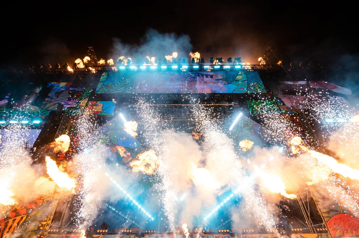 Światełko do Nieba w nowej formie - bez huku i fajerwerków - odbyło się na Placu Bankowym w Warszawie. Było punktem kulminacyjnym 31. finału Wielkiej Orkiestry Świątecznej Pomocy. Jego hasło przewodnie to "Chcemy wygrać z sepsą!". Sztab WOŚP po północy poinformował, że do tej pory zebrano 154 606 764 zł.