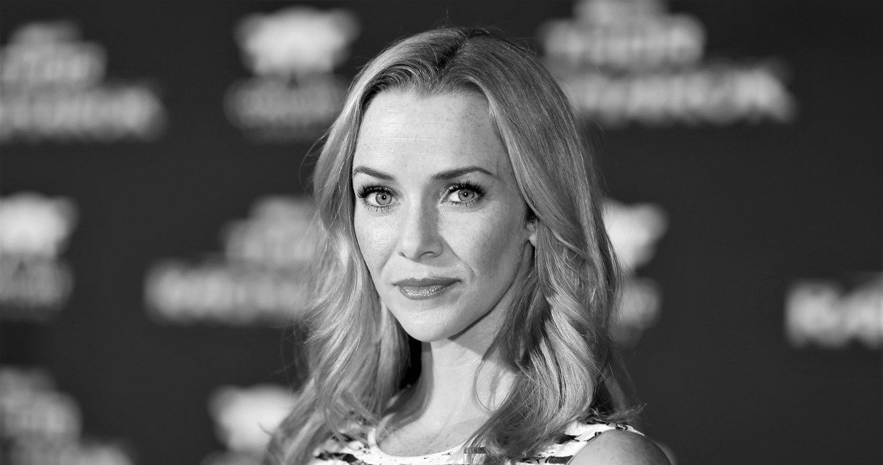 Annie Wersching, najbardziej znana z ról w takich produkcjach jak "Bruce Wszechmogący", "24 godziny" czy "Pamiętniki wampirów" zmarła w niedzielę - podaje "Deadline". Aktorka chorowała na raka i odeszła w wieku 45 lat.