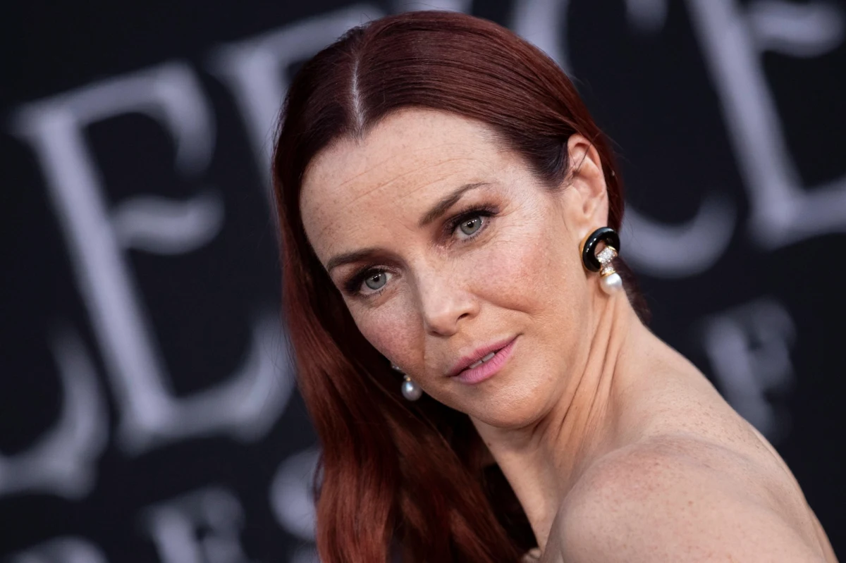 Annie Wersching, aktorka znana między innymi z serialu „24”, zmarła w wieku 45 lat na raka. Chorobę nowotworową zdiagnozowano u niej w 2020 roku, mimo to kontynuowała ona swoją pracę. 
