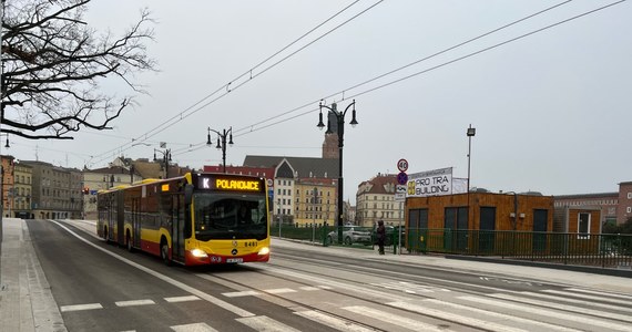 Ponad 70 milionów złotych kosztowała przebudowa Mostów Pomorskich we Wrocławiu. Zabytkowe przeprawy są już przejezdne.