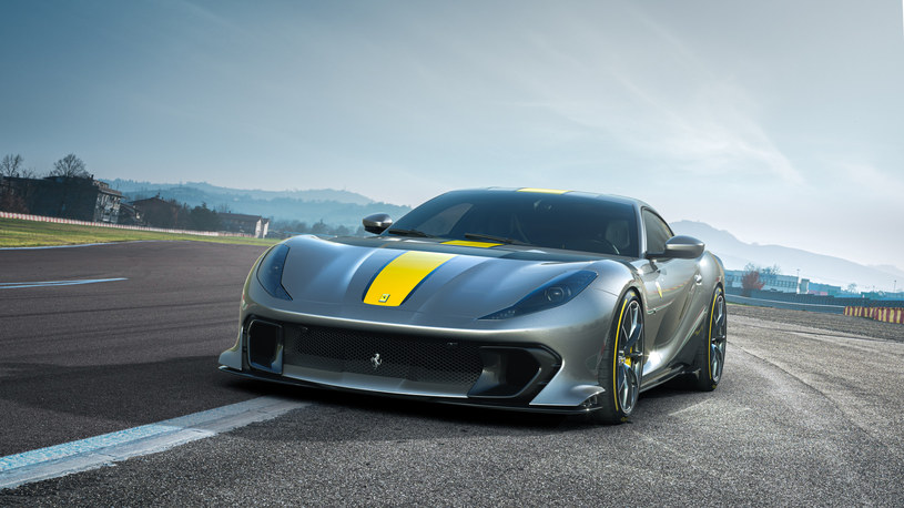 Ferrari 812 Competizione - najważniejsze informacje