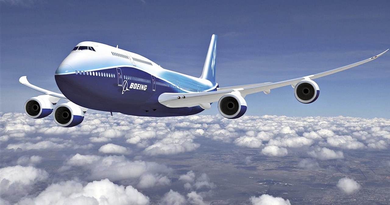 Kończy się era Jumbo Jetów, czyli słynnych Boeingów 747. Chociaż wciąż będą latać, to jednak we flotach przewoźników już nie pojawią się nowe samoloty. Amerykański koncern kończy produkcję tych kultowych maszyn.