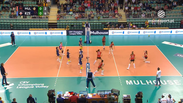 Skrót meczu Ligi Mistrzyń siatkarek Volley Mulhouse Alsace - Developres Rzeszów 0:3 (17:25, 19:25, 11:25).

