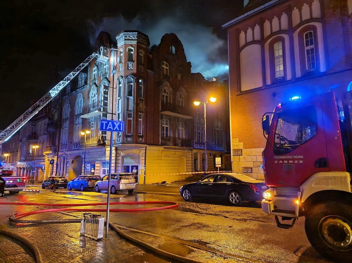 Nocny pożar kamienicy przy ulicy dworcowej w Zabrzu. Ewakuowano 14 osób, w tym 5 dzieci. 