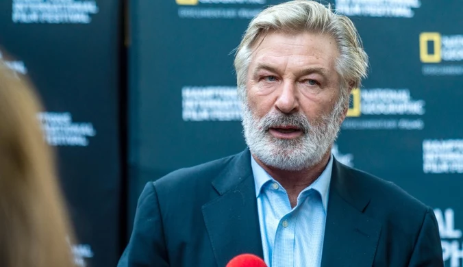 Śmierć na planie filmowym. Alec Baldwin formalnie oskarżony