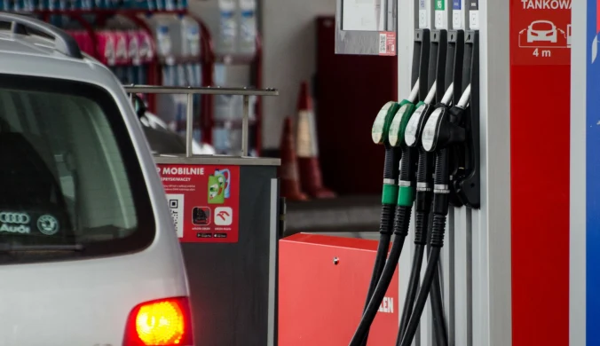 Zakaz importu diesla z Rosji. Ekspert: Zmiany cen na stacjach po 5 lutego