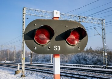 Ciężarówka nauki jazdy uszkodziła rogatki. Instruktor ukarany mandatem