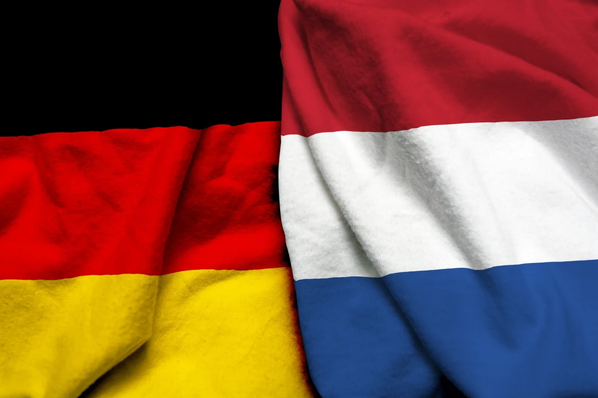 Dowódcy armii holenderskiej i niemieckiej zdecydowali, że jednostki bojowe obu krajów zostaną połączone, informuje dziennik "NRC". "To historyczny moment" – komentują oficerowie obu armii.