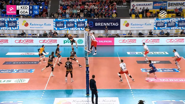 W trzecim ćwierćfinale Tauron Pucharu Polski siatkarzy Grupa Azoty ZAKSA Kędzierzyn-Koźle wygrała z Treflem Gdańsk 3:0.

