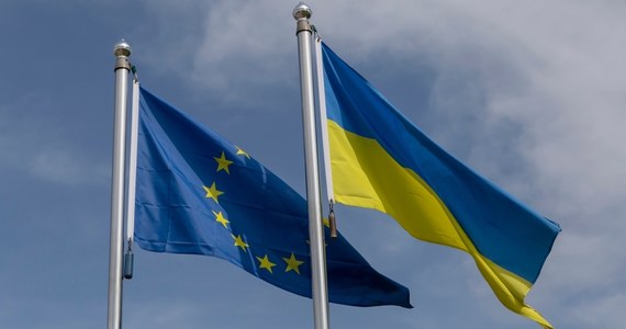 Unia Europejska nadal będzie wspierać dalszą integrację europejską Ukrainy - taki zapis znajduje się w deklaracji, która zostanie ogłoszona w piątek na szczycie UE-Ukraina. Dokument zdobyła brukselska korespondentka RMF FM Katarzyna Szymańska-Borginon. Tekst ten będzie podstawą do sfinalizowania oświadczenia z Ukrainą 3 lutego w Kijowie.