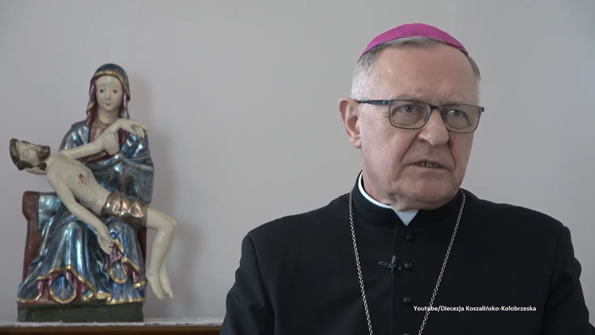 Biskup Edward Dajczak zrezygnował z pełnienia posługi w diecezji koszalińsko-kołobrzeskiej. W szczerej rozmowie, która ukazała się na stronach diecezji, poinformował, że jego decyzja jest związana z depresją. „Próbuje to opanować lekami, ale z trudem” – zaznaczył.