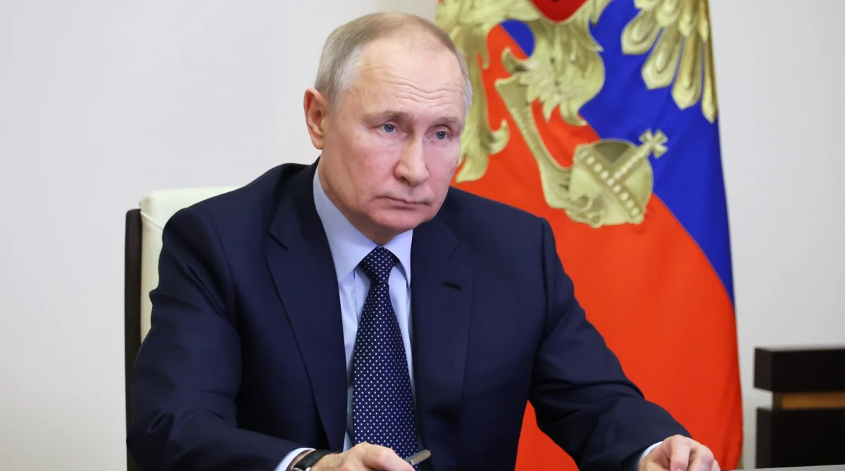 "Rosji znów zagrażają niemieckie czołgi z krzyżami" - powiedział prezydent Władimir Putin w Wołgogradzie podczas przemówienia na koncercie z okazji 80. rocznicy bitwy pod Stalingradem, odnosząc się do dostaw czołgów leopard na Ukrainę. Stwierdził, że współczesna wojna z Rosją będzie dla Zachodu "zupełnie inna".