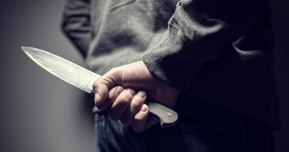 ​Zarzut czynnej napaści na policjanta przedstawiono 39-letniemu Tomaszowi Z. Mężczyzna zadał funkcjonariuszowi wiele ciosów nożem. Stało się to wczoraj (1.02) wieczorem w Legnicy na Dolnym Śląsku. 