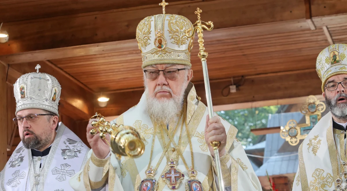 Zwierzchnik polskiego prawosławia wysłał list do patriarchy Cyryla. "Dzięki wysiłkom Waszej Świątobliwości, Rosyjska Cerkiew Prawosławna lśni duchowym odrodzeniem i służy przykładem dla innych" - pisze w nim abp Sawa. "Wrogowi wiary nie podoba się stabilność Cerkwi - stara się ją zniszczyć. Naocznie świadczy o tym to, co stało się w Ukrainie" - dodaje. O tym wstrząsającym liście Tomasz Terlikowski w Radiu RMF24 rozmawiał z Dariuszem Brunczem z portalu ekumenizm.pl.