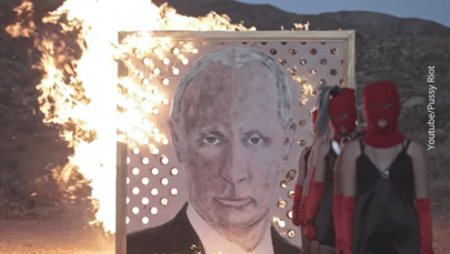 Palą portret Putina i zbierają jego "prochy". Nowy performance Pussy Riot