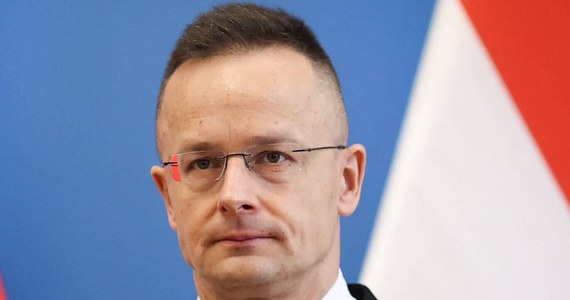 "To, co myśli ambasador USA, czy jakikolwiek inny ambasador o wewnętrznych stosunkach panujących na Węgrzech, jest nieistotne, bo to nie jego sprawa" - oświadczył w czwartek minister spraw zagranicznych i handlu Węgier Peter Szijjarto w odpowiedzi na krytykę ze strony ambasadora USA w Budapeszcie Davida Pressmana.