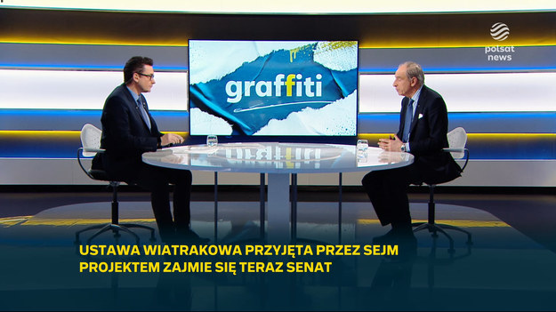 Mówiąc o kompromisie w sprawie budowy wiatraków Władysław Teofil Bartoszewski (PSL) uznał, że zaproponowane przez premiera fakultatywne referenda ws. budowy urządzeń w odległości od 500 do 700 m od domów zablokują ich stawianie na parę lat. - Od roku 2016 nie można u nas praktycznie budować wiatraków na lądzie - przypomniał. - Są w rządzie ludzie, którzy takich rozwiązań nie chcą - mówił.