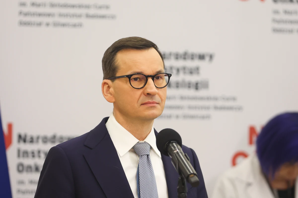 Najpóźniej od marca ceny biletów PKP zostaną obniżone co najmniej do poziomu z ubiegłego roku - zadeklarował premier Mateusz Morawiecki. "Chcę, aby obniżki cen biletów PKP były co najmniej do poziomu, jaki obowiązywał w roku 2022" – powiedział.