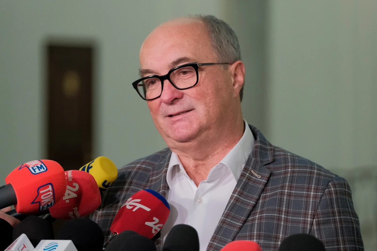 Mateusz Morawiecki zaapelował o poparcie wniosku zmiany konstytucji, co ma pozwolić na konfiskatę rosyjskiego majątku. Opozycja jest sceptyczna. Nie co do samej idei odebrania środków Rosjanom, ale w kontekście tego, do czego PiS może wykorzystać zmiany w prawie.