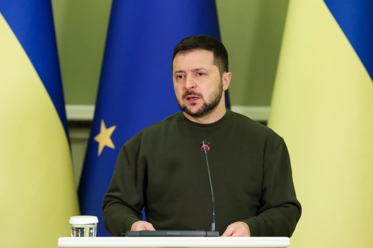 „Wojna stanowi rzeczywiście pewien problem w rokowaniach Brukseli z Kijowem, ale słowa Wołodymyra Zełenskiego mówiące o tym, że Ukraina zasługuje na to, by rozpocząć w tym roku negocjacje o akcesji do UE, nie są pozbawione sensu” - przekonywał w radiu RMF24 Jan Piekło, były ambasador RP w Kijowie. Gość Tomasza Terlikowskiego stwierdził, że prezydent Ukrainy liczy na precedens w tej sprawie.