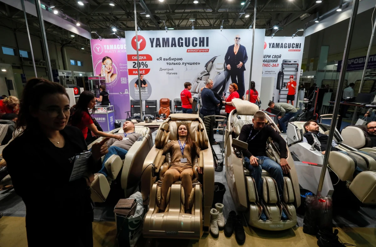 "Premier Rosji wybiera się na posiedzenie Euroazjatyckiej Unii Gospodarczej (EUG). To ważne spotkanie, bo sąsiednie kraje pomagają Rosji w przezwyciężeniu zachodnich sankcji" – pisze w piątek portal ZDF i zauważa, że zazwyczaj podróże Michaiła Miszustina nie budzą większego zainteresowania na świecie.