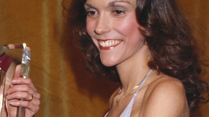 Śmierć Karen Carpenter z grupy Carpenters zapoczątkowała ważną dyskusję na temat anoreksji, która wcześniej była tematem tabu. Gdy zmarła, miała zaledwie 32 lata. 4 lutego mija 40 lat od jej odejścia. 