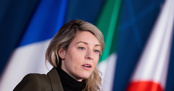 ​38 Rosjan i 16 rosyjskich podmiotów zostało w piątek objętych sankcjami przez Kanadę. Restrykcje nałożono na zajmujących się rosyjską propagandą i dezinformacją - poinformowała w komunikacie szefowa kanadyjskiej dyplomacji Melanie Joly.